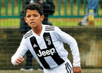 فيديو على خطى أبيه هدف رائع وأرقام مذهلة لنجل كريستيانو رونالدو مع يوفنتوس