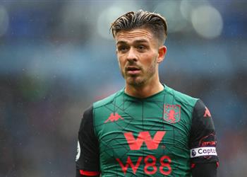 لاعب مانشستر يونايتد ينصح النادي بالتعاقد مع قائد أستون فيلا