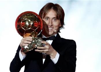 ميلان يحدد موقفه من ضم لوكا مودريتش