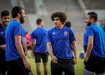 حسين السيد يخضع لفحص طبي قبل مران الأهلي اليوم