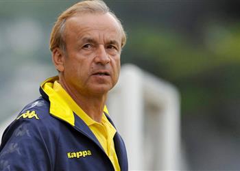 روجيه روهر يخاطب اتحاد نيجيريا أنا ذاهب إلى مصر لدعم النسور في أمم إفريقيا