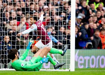 بالفيديو تريزيجيه يسجل هدف أستون فيلا الأول أمام ليفربول