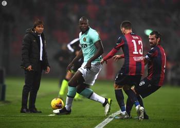 بالفيديو لوكاكو يقود إنتر ميلان لصدارة الدوري الإيطالي بثنائية أمام بولونيا