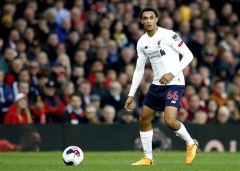 أرنولد بعد فوز ليفربول الصعب أمام أستون فيلا لا نستسلم أبد ا