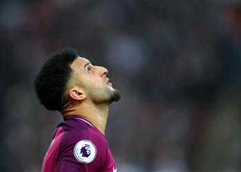 ووكر يقلل من أهمية مباراة مانشستر سيتي وليفربول في الدوري الإنجليزي