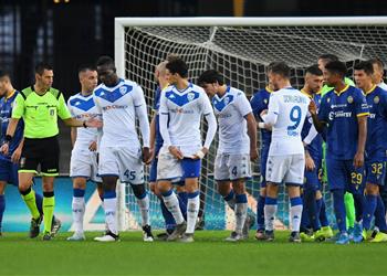 مدرب بريشيا يعلق على تعرض بالوتيلي للعنصرية أمام هيلاس فيرونا