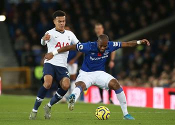 بالفيديو إيفرتون يقتنص تعادلا قاتلا أمام توتنهام بالدوري الإنجليزي