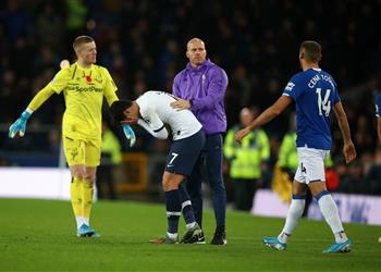 ثلاثي إيفرتون السابق يدافعون عن سون هيونج بعد إصابة أندريه جوميز لم يكن متعمد ا ولا يستحق الطرد