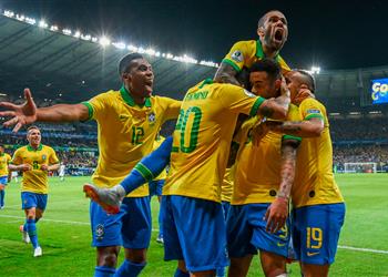 تقارير باريس سان جيرمان يفكر في التعاقد مع نجم منتخب البرازيل