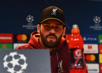 أليسون يرفض الرد على جوارديولا ماني أفضل لاعب لدينا والـVAR تجعل كرة القدم أكثر عدل ا