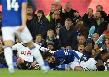 إيفرتون يصدر بيان ا جديد ا بشأن إصابة أندريه جوميز