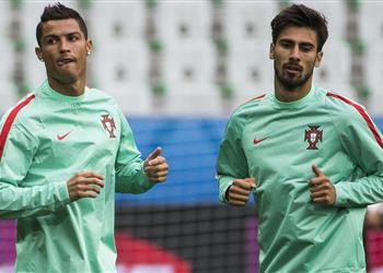 أندريه جوميز يتلقى رسالة دعم من رونالدو بعد إصابته في مباراة توتنهام وإيفرتون