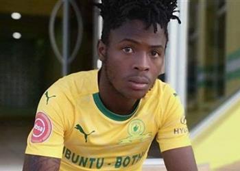 مدرب جنوب إفريقيا يستبعد باكاماني من كأس الأمم تحت 23 عام ا