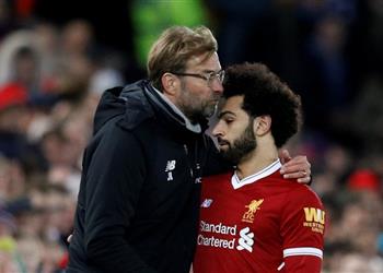أسطورة آرسنال يحث كلوب على التخلي عن محمد صلاح في تشكيل ليفربول