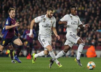 فينيسيوس قلبي اختار ريال مدريد وليس برشلونة وبنزيما حررني من الضغوطات