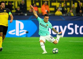 بالفيديو لاوتارو مارتينيز يحيي ذكرى إيتو أمام بوروسيا دورتموند