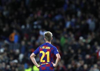 دي يونج عن هجوم الجماهير على اللاعبين أمر طبيعي الجميع يشعر بخيبة أمل