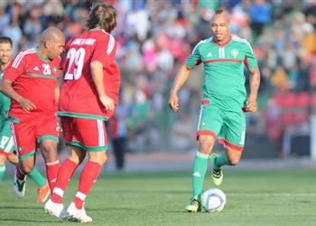 فيديو بمشاركة أبو تريكة منتخب نجوم إفريقيا يفوز على نجوم العالم بهدف إيتو