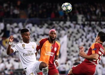بالفيديو رودريجو يتقدم لـ ريال مدريد بهدفين في دقيقتين أمام جالطة سراي