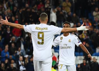 بالفيديو كريم بنزيما بعد الفوز الساحق على جالطة سراي لست أسطورة ريال مدريد وأحب كرة رودريجو