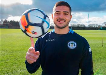 سام مرسي في تشكيلة ويجان الأساسية أمام برينتفورد بـ الشامبيونشيب