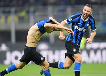 بالفيديو إنتر ميلان يقلب الطاولة على فيرونا ويفوز بثنائية في الدوري الإيطالي