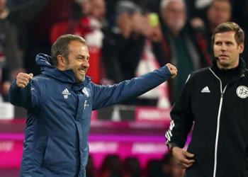 فيديو رومينيجه يلمح لاستمرار هانز فليك مع بايرن ميونخ بعد رباعية بوروسيا دورتموند ويؤكد أحترم فينجر وسأوضح له