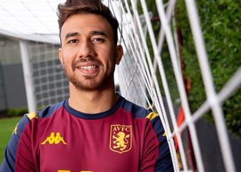 بالفيديو تريزيجيه يحرز هدف ا جميل ا في مباراة أستون فيلا ووولفرهامبتون