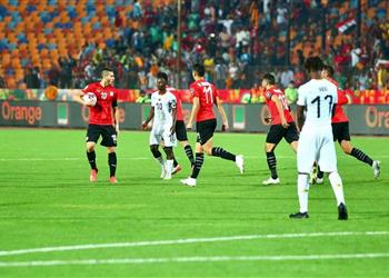الحكم يلغي هدف ا لـ رمضان صبحي أمام غانا ويثير انفعال جهاز منتخب مصر