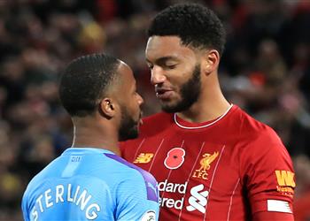 سترلينج يصدر بيان ا رسمي ا بشأن شجاره مع جوميز في معسكر إنجلترا