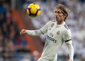مودريتش يحسم الجدل حول أنباء رحيله من ريال مدريد للدوري الإيطالي