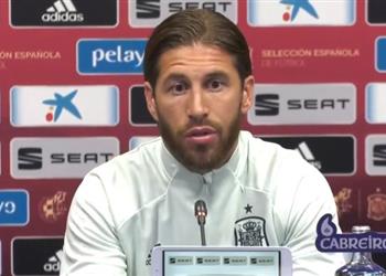 راموس يعلق على توقيت الكلاسيكو الجديد واللعب في برشلونة مع إسبانيا