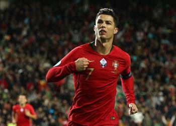 فيديو رونالدو يحقق رقم ا مميز ا بالهاتريك أمام ليتوانيا