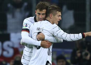 لوف يتغنى بأداء كروس في مباراة ألمانيا وبيلاروسيا بتصفيات يورو 2020