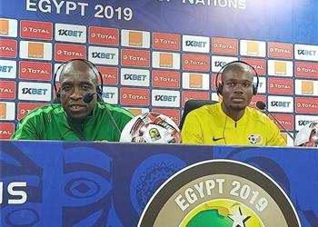 قبل مواجهة منتخب مصر الأولمبي مدرب جنوب إفريقيا سنلجأ للدفاع والاحتكام لركلات الترجيح سيكون أمر ا رائع ا