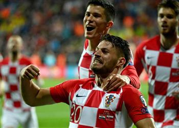 تقارير أبيدال تجسس على هدف برشلونة الجديد في مباراة كرواتيا وسلوفاكيا