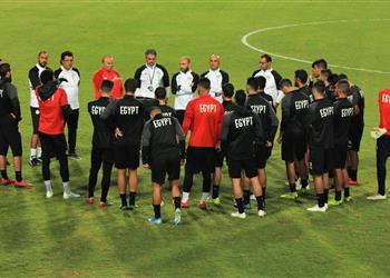 منتخب مصر الأولمبي ينهي مرانه الأخير قبل لقاء جنوب إفريقيا وشوقي غريب يدافع عن مصطفى محمد