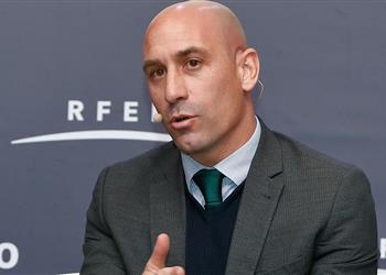 رئيس الاتحاد الإسباني يكشف حقيقة غضب مورينو من عودة إنريكي