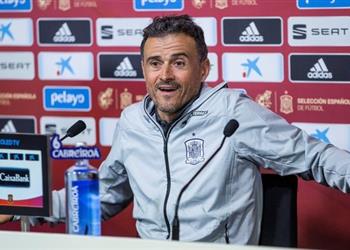 بعد عودة إنريكي من يتفوق لويس أم مورينو مع المنتخب الإسباني