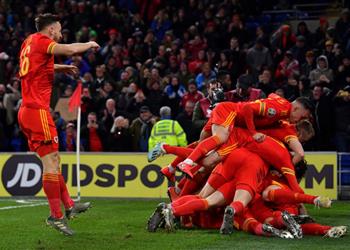 فيديو رامسي يقود ويلز للتأهل إلى يورو 2020 بعد الفوز أمام المجر بثنائية