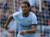 بعد إصابة مدافعيه آرسنال يزاحم جالطة سراي من أجل التعاقد مع لاعب مانشستر سيتي