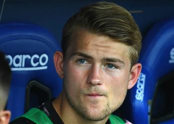 دي ليخت يرد على تصريحات كلويفرت بشأن الندم على انتقاله إلى يوفنتوس