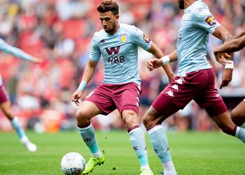 أستون فيلا يحفز تريزيجيه قبل مواجهة نيوكاسل اليوم في الدوري الإنجليزي