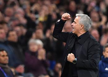 مورينيو يدخل التاريخ بعد تأهل توتنهام إلى دور الـ16 بدوري أبطال أوروبا