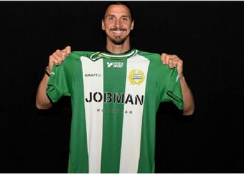 ناد سويدي يوضح حقيقة تعاقده مع إبراهيموفيتش