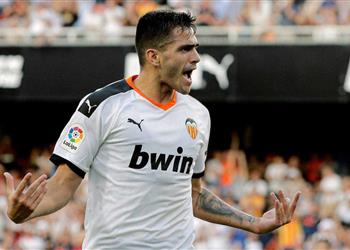 بالفيديو بالكربون مهاجم فالنسيا يهدر هدفين محققين أمام تشيلسي