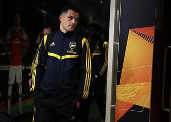 تشاكا يعود لتشكيل آرسنال أمام فرانكفورت بعد غياب 31 يوما