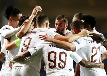 روما يتصدر مجموعته بالدوري الأوروبي بثلاثية في أسطنبول باشاك شهير