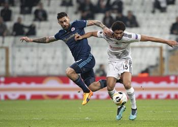 صحيفة تركية تكشف كم طلب آرسنال للموافقة على بيع محمد النني لـ بشكتاش