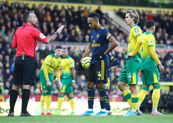 بالفيديو في أول مباراة عقب إقالة إيمري أوباميانج ينقذ آرسنال من الخسارة أمام نورويتش سيتي